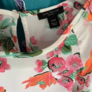 Light,summery, Ann Taylor blouse .xxs petite